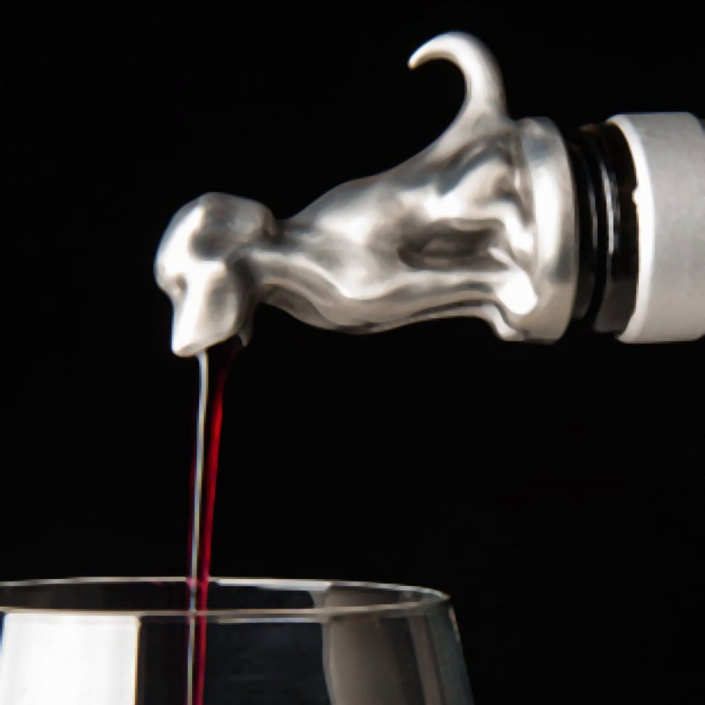 Wine Aerator - Dog pouring wine